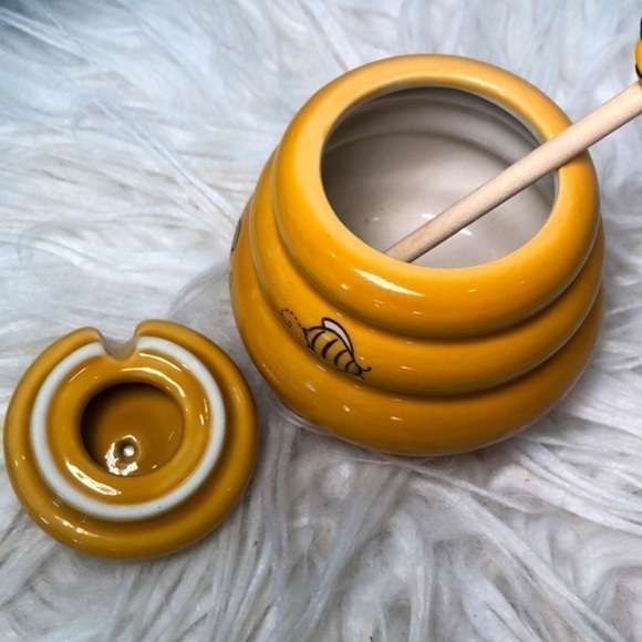 HONEY 🍯 | Ceramic Honey Comb 🐝 + Classic Wooden Bumblebee Honey Wand. - Picture 4 of 7